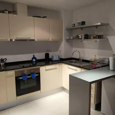 Balkan Houseb Апартамент *